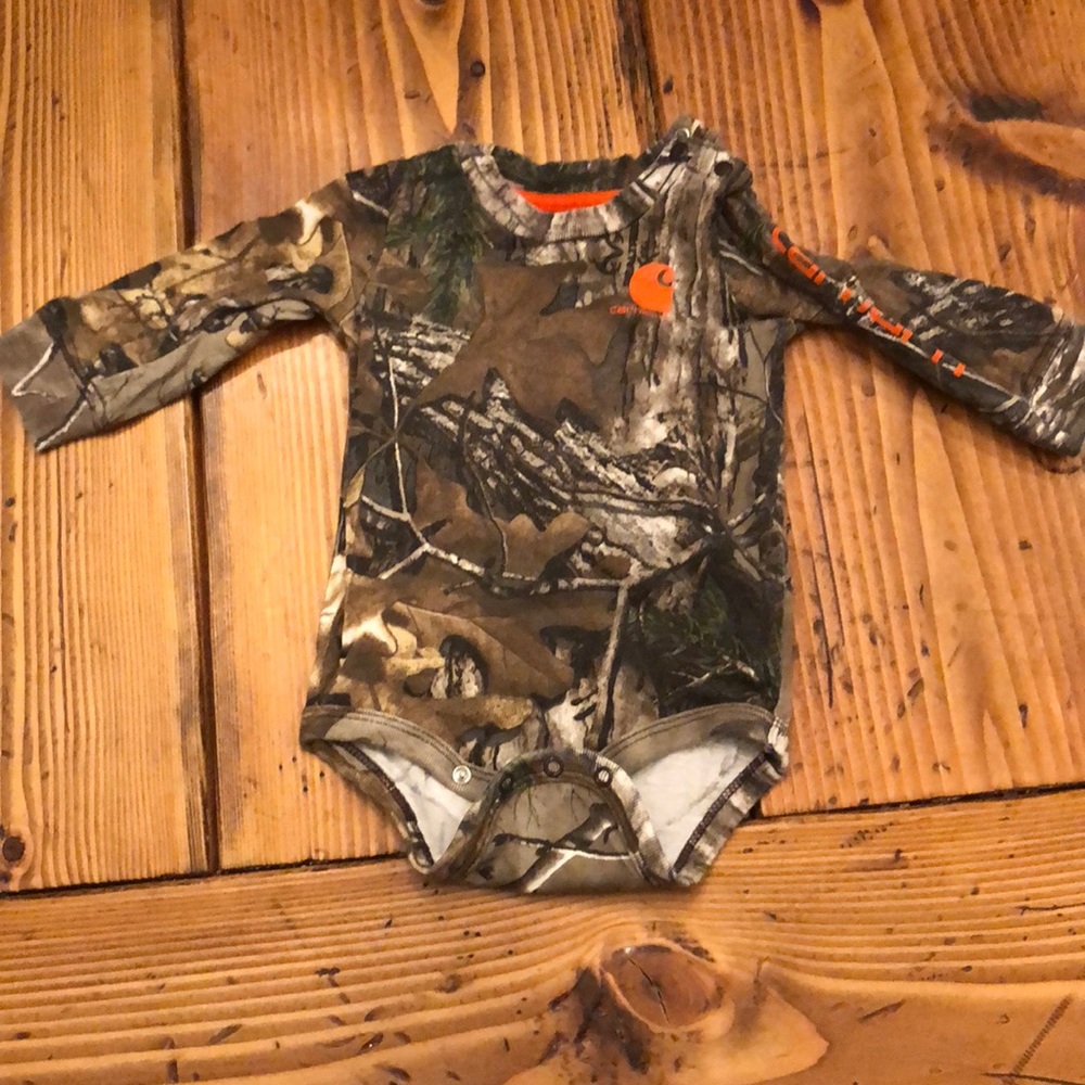 Carhartt onesie Camo